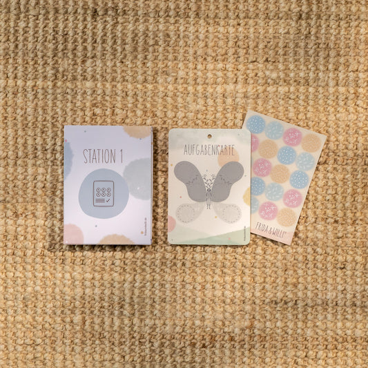 Aufgabenkarten und Sticker für die Schatzsuche mit dem Motto Schmetterling