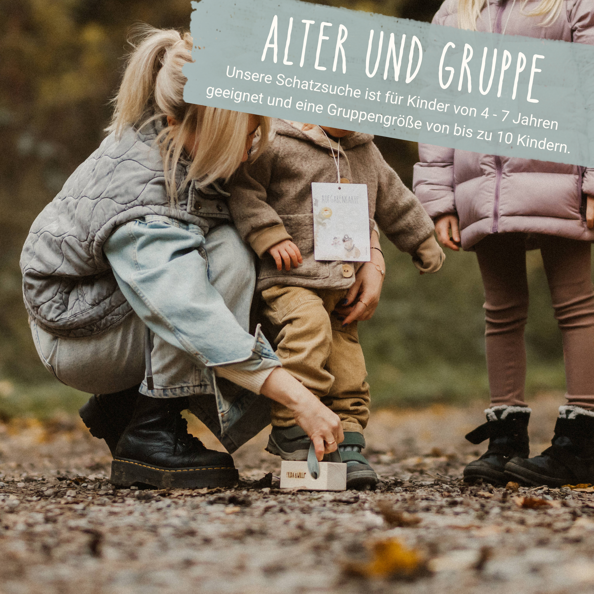 plastikfreie Spielmaterialien Holzbeinlaufen Teil der Piraten-Schatzsuche beim Kindergeburtstag